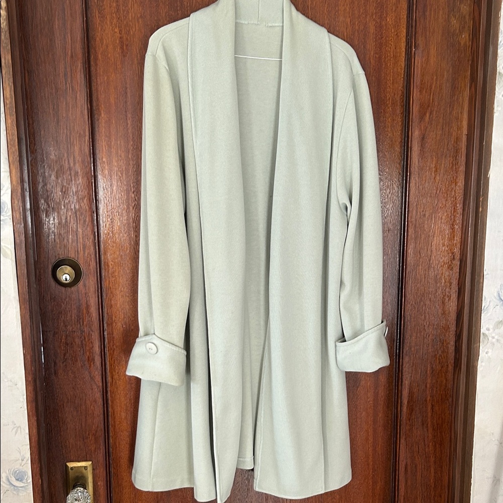 Light weight overcoat
